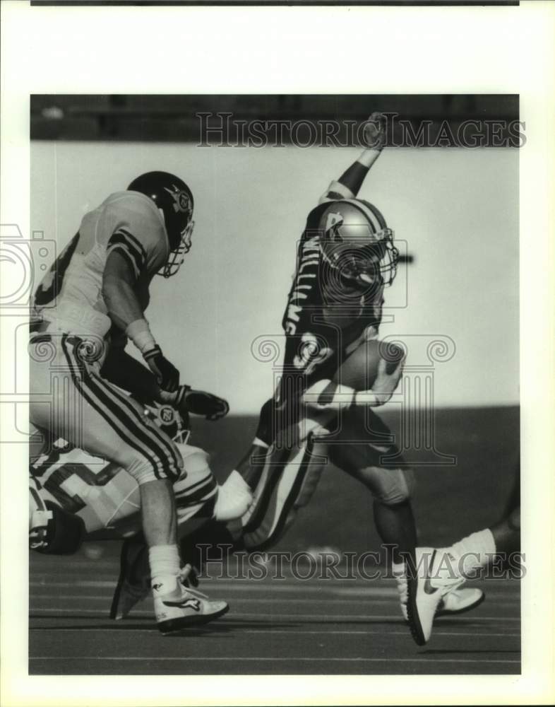 1988 Press Photo Rice University football player Richard Williams in action- Historic Images