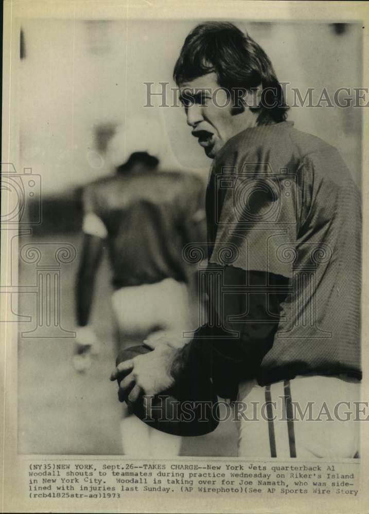 1973 Press Photo New York Jets football player Al Woodall on Riker's Island- Historic Images