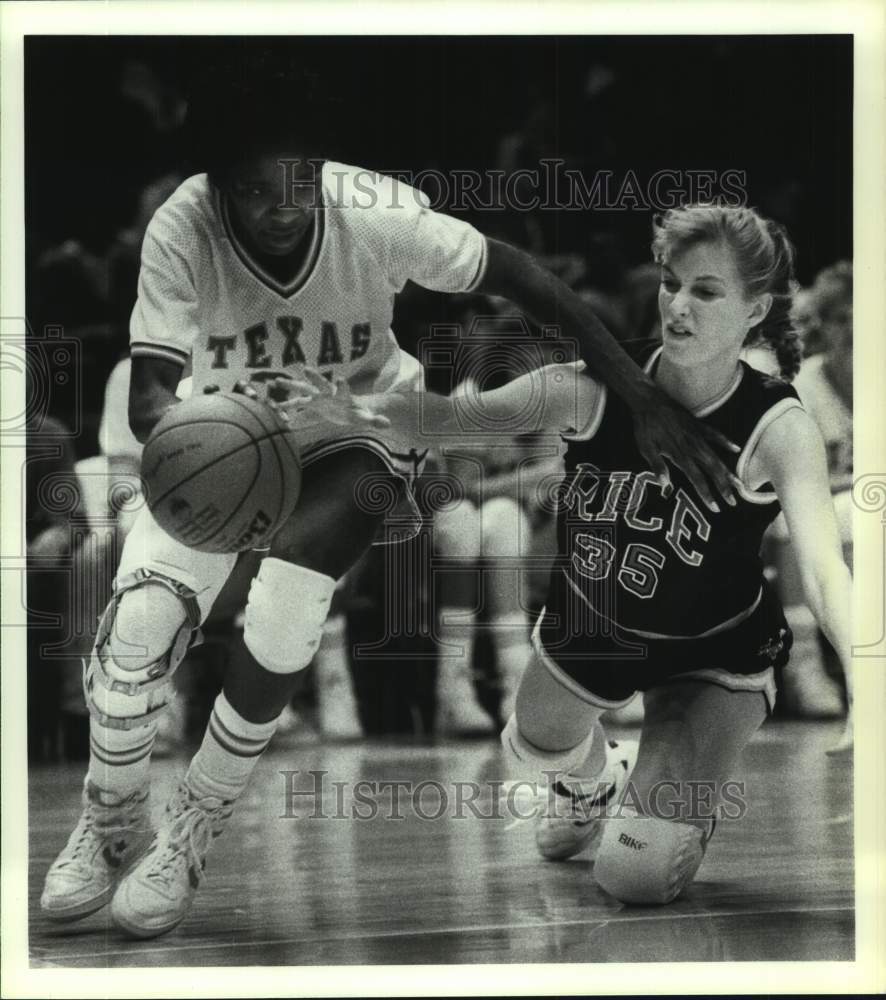 1988 Press Photo Texas and Rice play women&#39;s college basketball - hcs26351- Historic Images