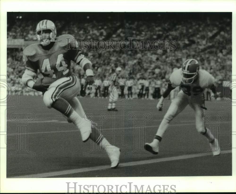 1990 Press Photo Cleveland Browns and Houston Oilers play NFL football- Historic Images