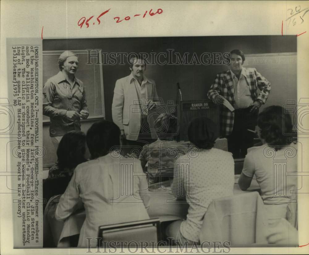 1975 Press Photo Ex-Redskins members conduct Women's Football Clinic - hcs26523- Historic Images