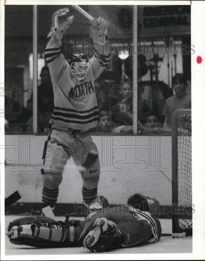 1986 Press Photo Brian Johnson and Chris Olson at Olympic Festival Hockey Game- Historic Images