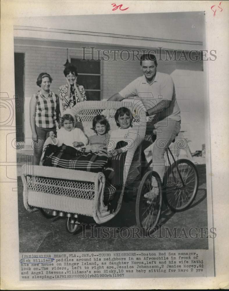 1967 Press Photo Boston Red Sox Baseball Manager Dick Williams with Family- Historic Images