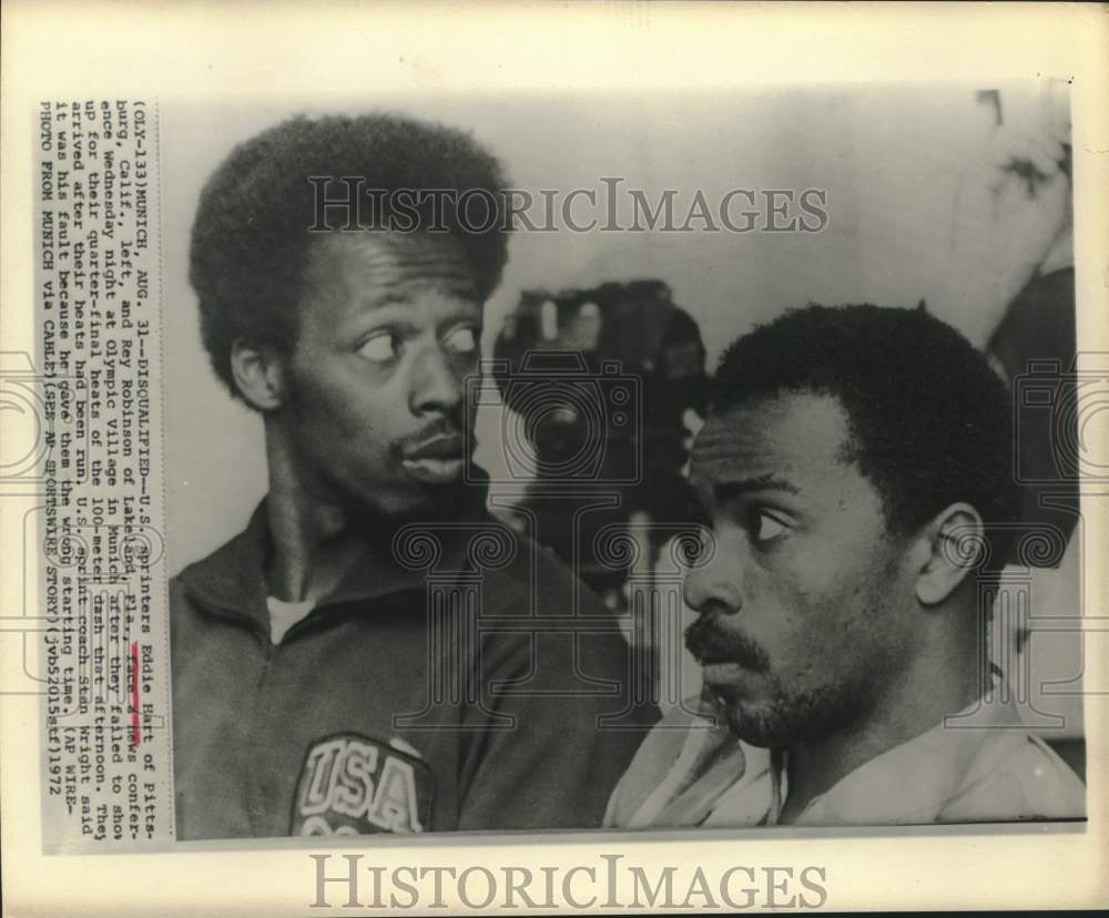 1972 Press Photo Munich Olympic Sprinters Eddie Hart, Rey Robinson at conference- Historic Images