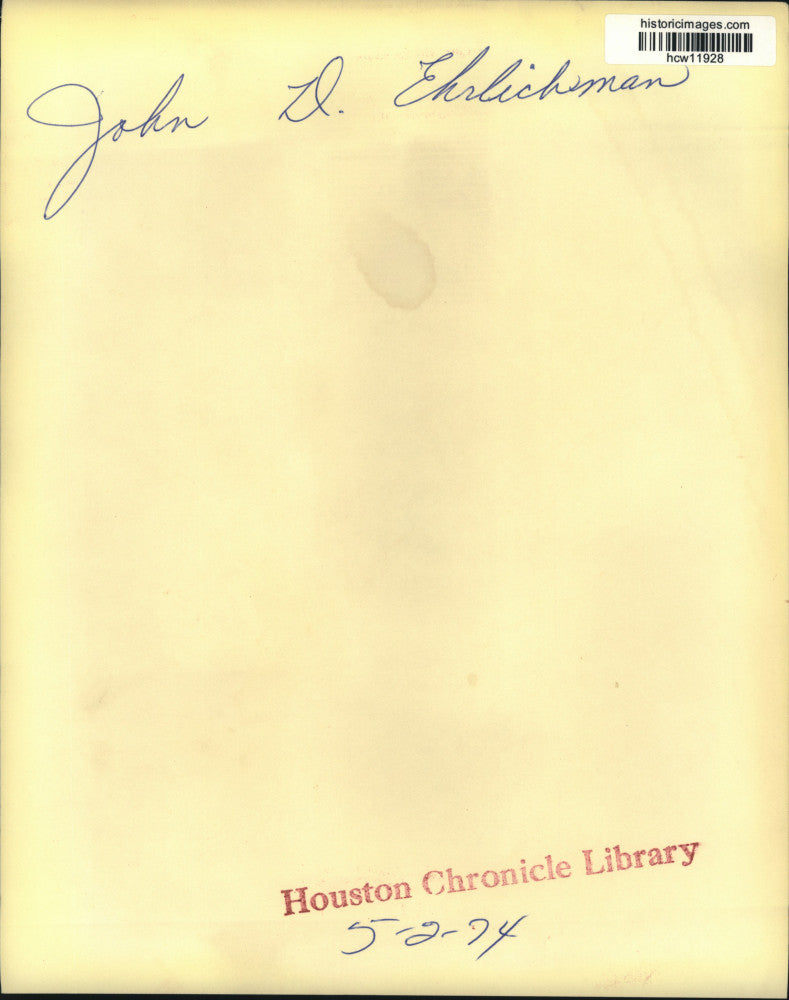 1974 Press Photo Former Nixon adviser John Ehrlichman leaves a Los Angeles court