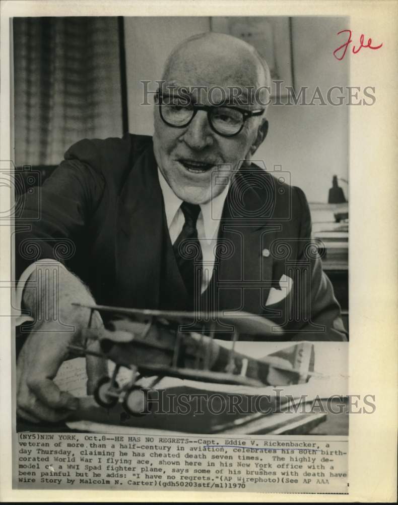 1970 Press Photo Eddie Rickenbacker celebrates 80th birthday in New York