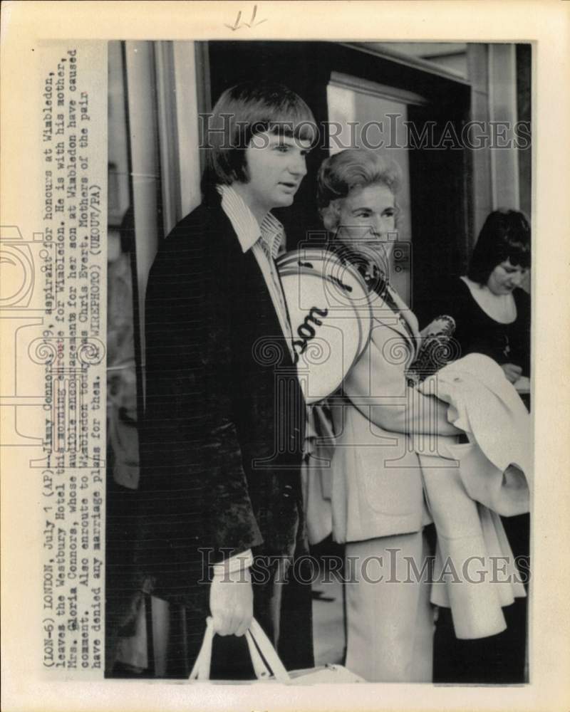 Press Photo Jimmy Connors and mother leave hotel in London for tennis tournament- Historic Images