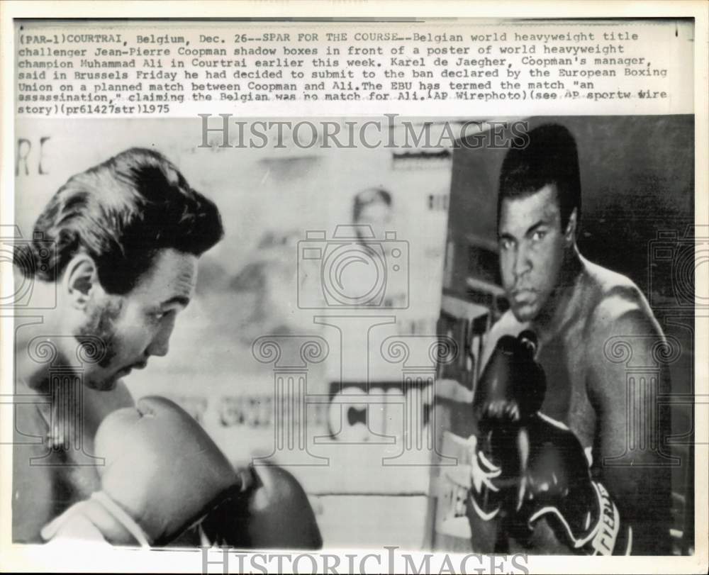 1975 Press Photo Belgian Boxer Jean-Pierre Coopman Boxes in Front of Ali Poster- Historic Images