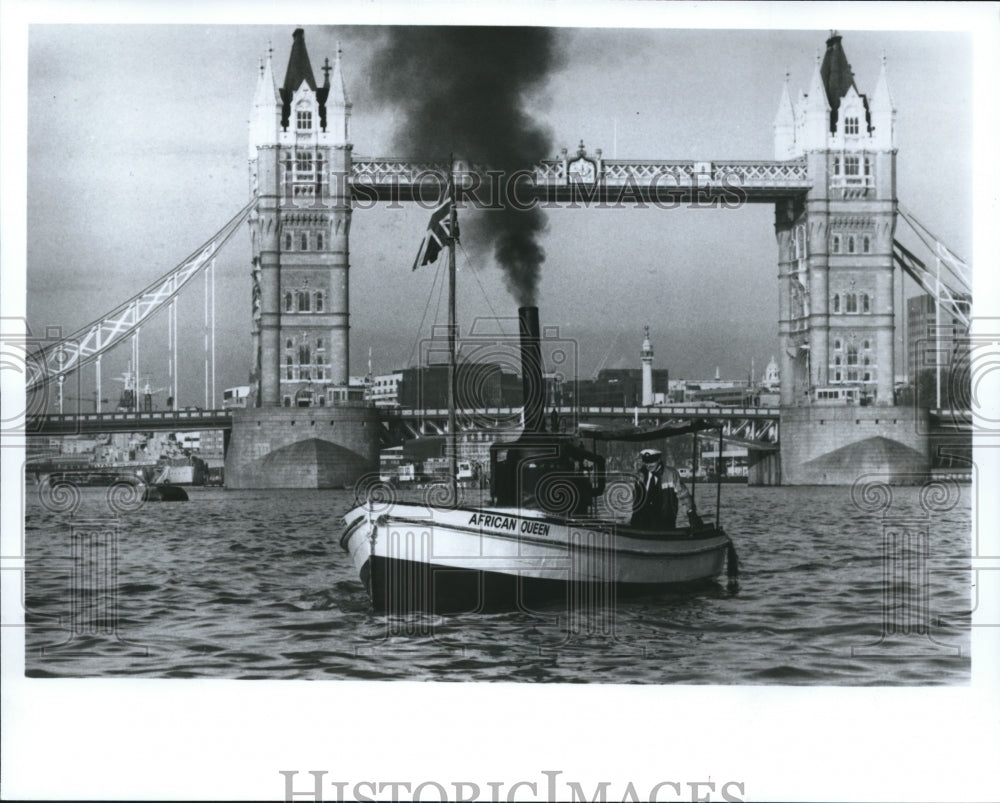 1991 Press Photo African Queen in London With Current Owner James Hendricks