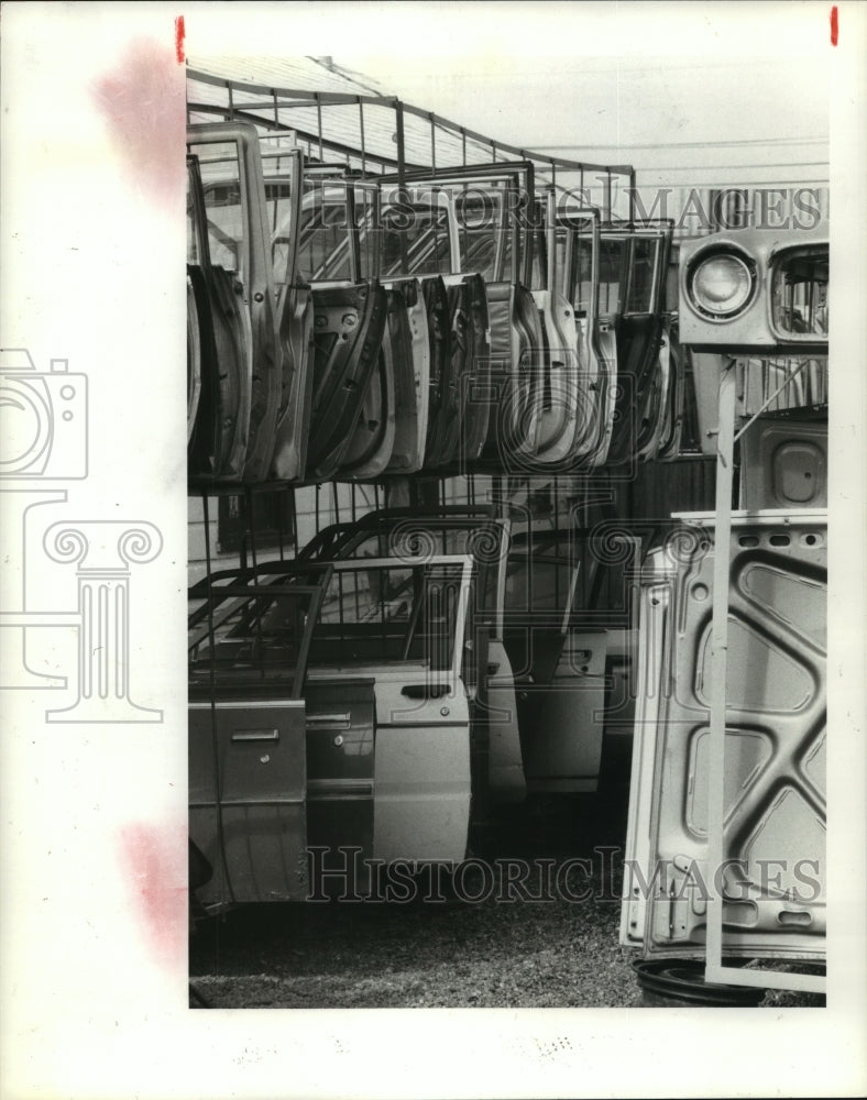 1985 Press Photo Car Doors at Local Junk Yard in Hosuton. - hcx06935