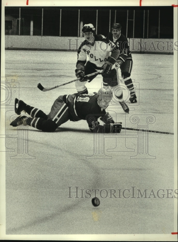 1980 Press Photo Houston Apollos Mike Toal and Birmingham's Larry Sacharuk