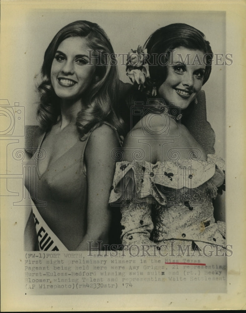 1974 Press Photo Amy Griggs and Becky Bloomer winning Miss Texas - hcx10352- Historic Images