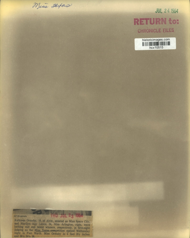 1964 Press Photo Kathleen Ormsby and Marilyn Kay Lewis in Miss Texas pageant