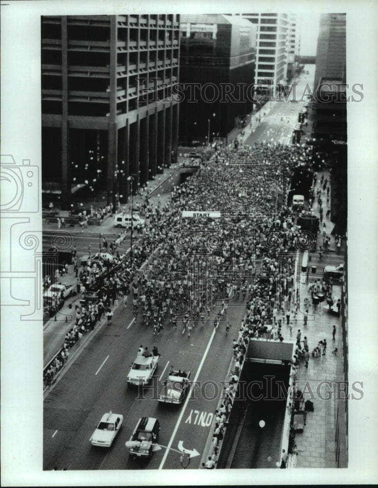 1987 Press Photo Houston running event, the First RepublicBank Symphony Classic- Historic Images