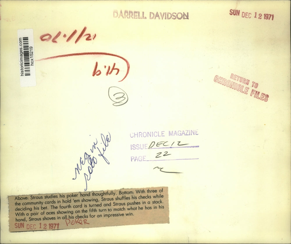 1971 Press Photo Straus Studies Poker Hand Thoughtfully Before Betting