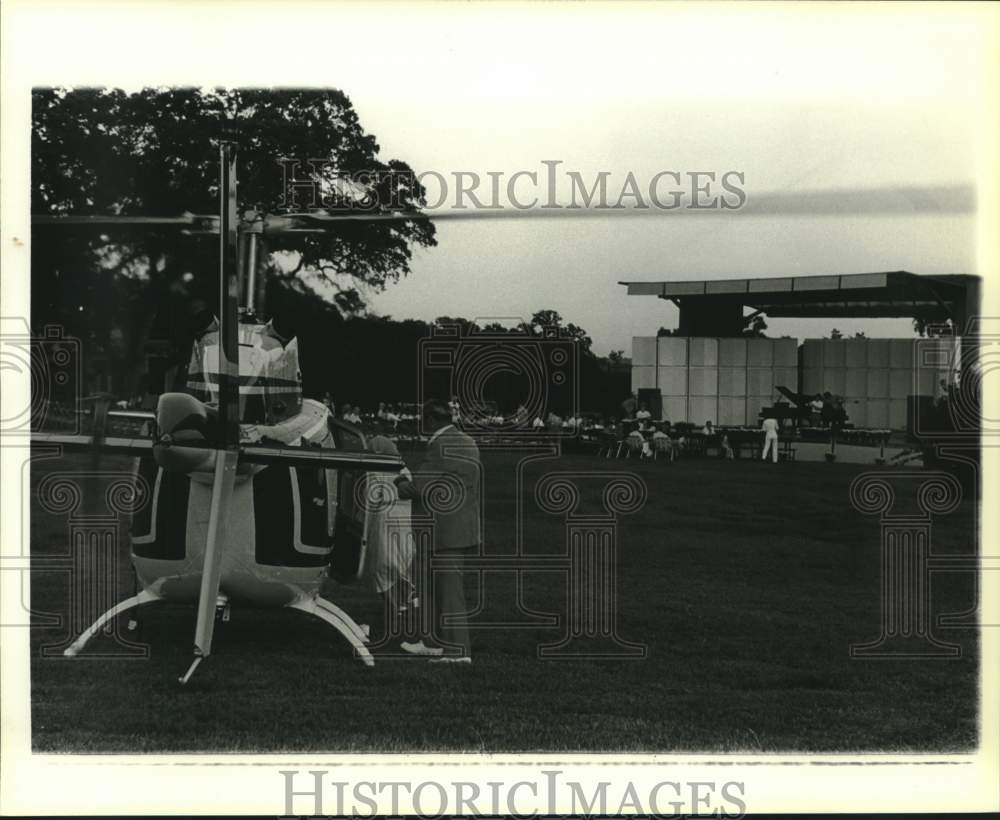 1979 Press Photo Guests Arrive by Helicopter for Gala Opening Concert, Texas