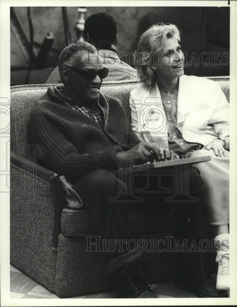 1987 Press Photo Ray Charles Guest Stars on NBC-TV's Series "St. Elsewhere"- Historic Images