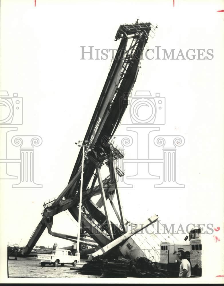 1977 Press Photo Port of Galveston, Texas Crane Rammed by Freighter - hcx16654