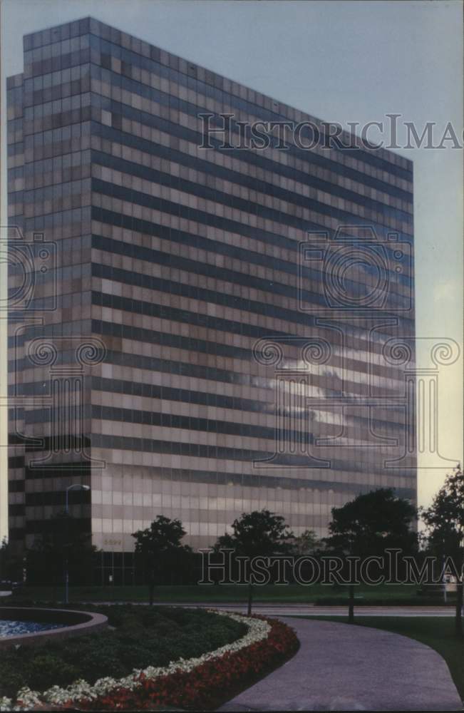 1994 Press Photo San Felipe Tower on San Felipe in Houston - hcx17440- Historic Images