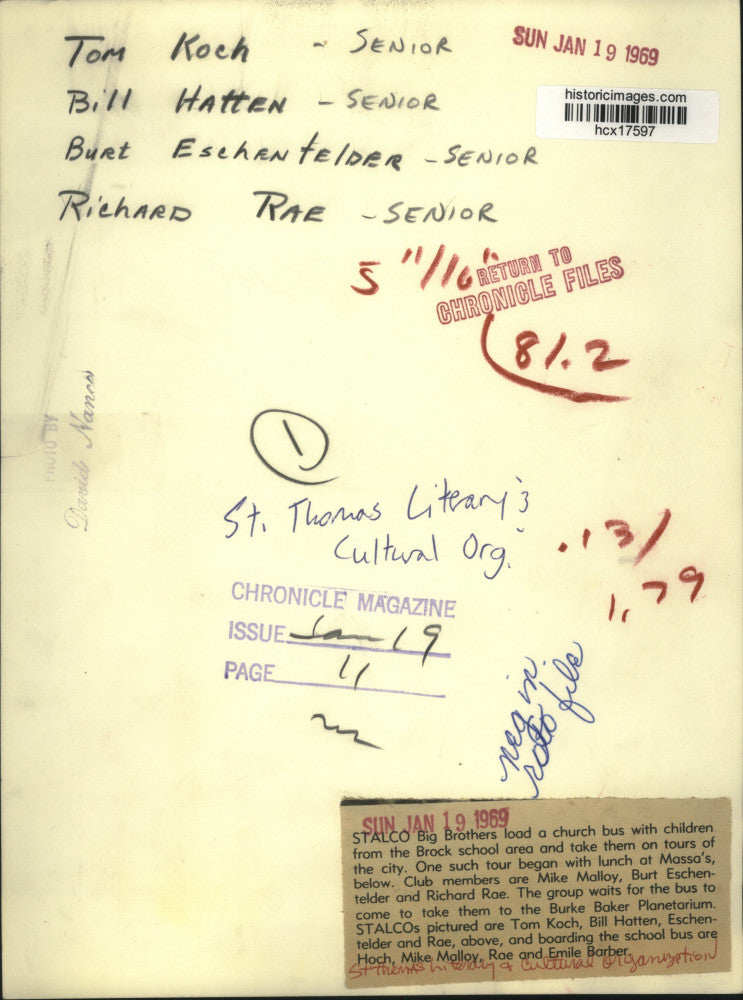 1969 Press Photo St. Thomas club members takes kids on bus tour in Houston