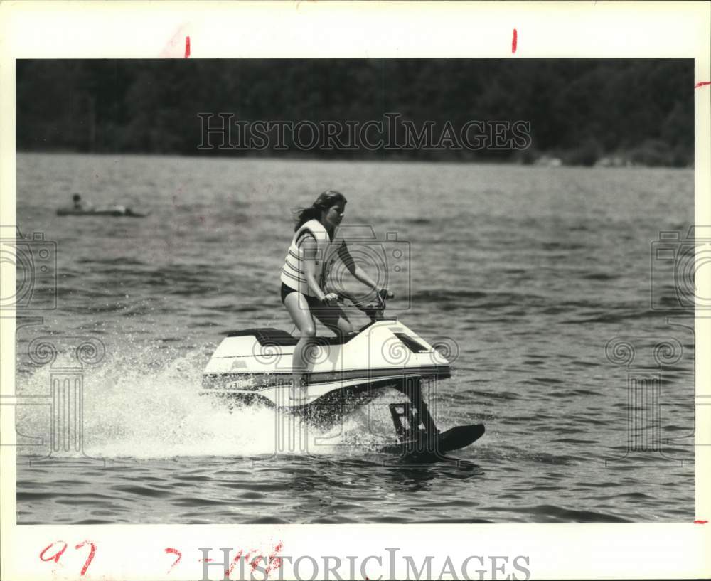1979 Press Photo Participant in "Wetbike" Races in Texas - hcx17965- Historic Images