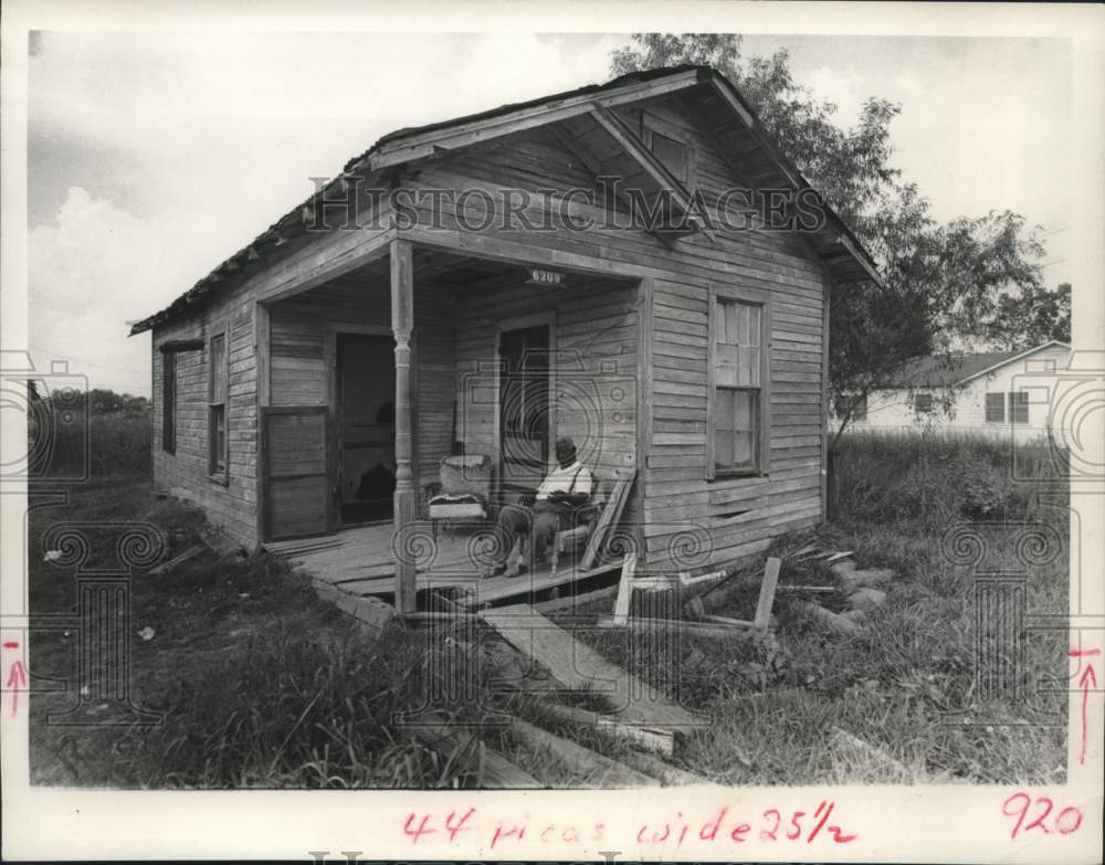 1966 Press Photo House in Settegast Area of Houston, Texas Not Up To Health Code- Historic Images