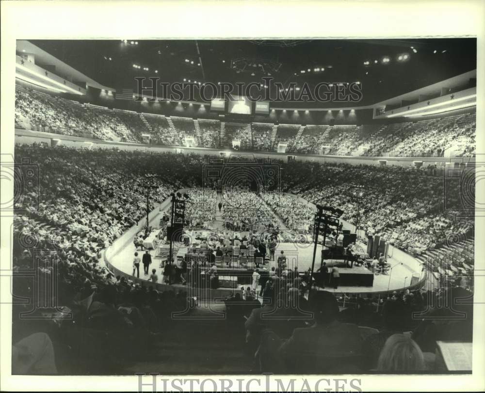 1979 Press Photo Crowd at Southern Baptist Convention - hcx19387- Historic Images