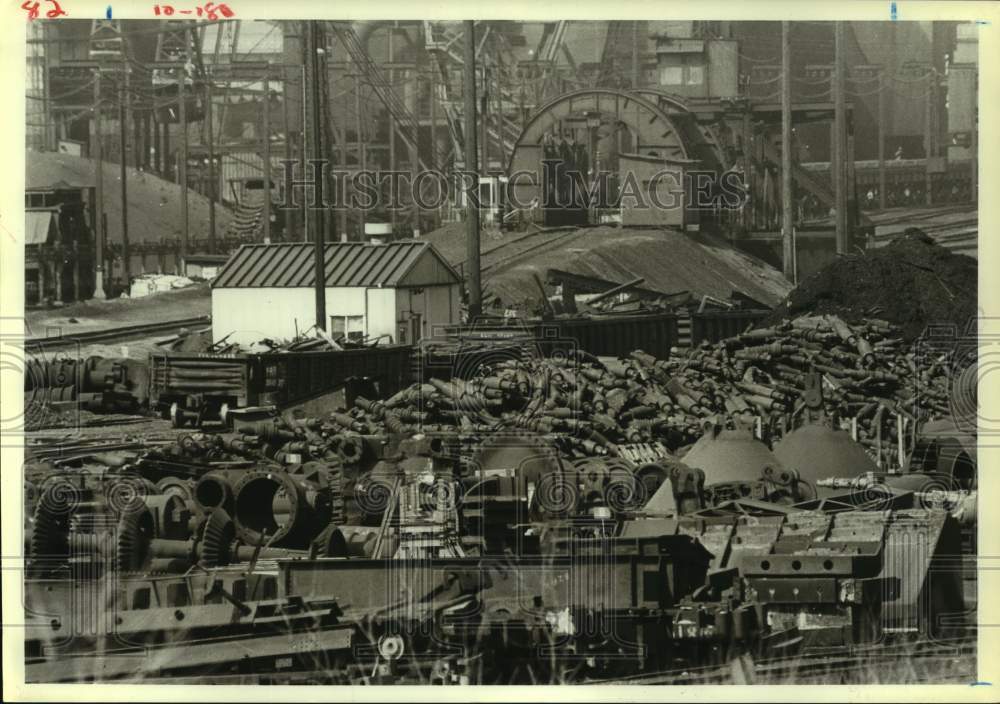 1980 Press Photo Obsolete Steel-Making Equipment at Steel Company - hcx19749- Historic Images