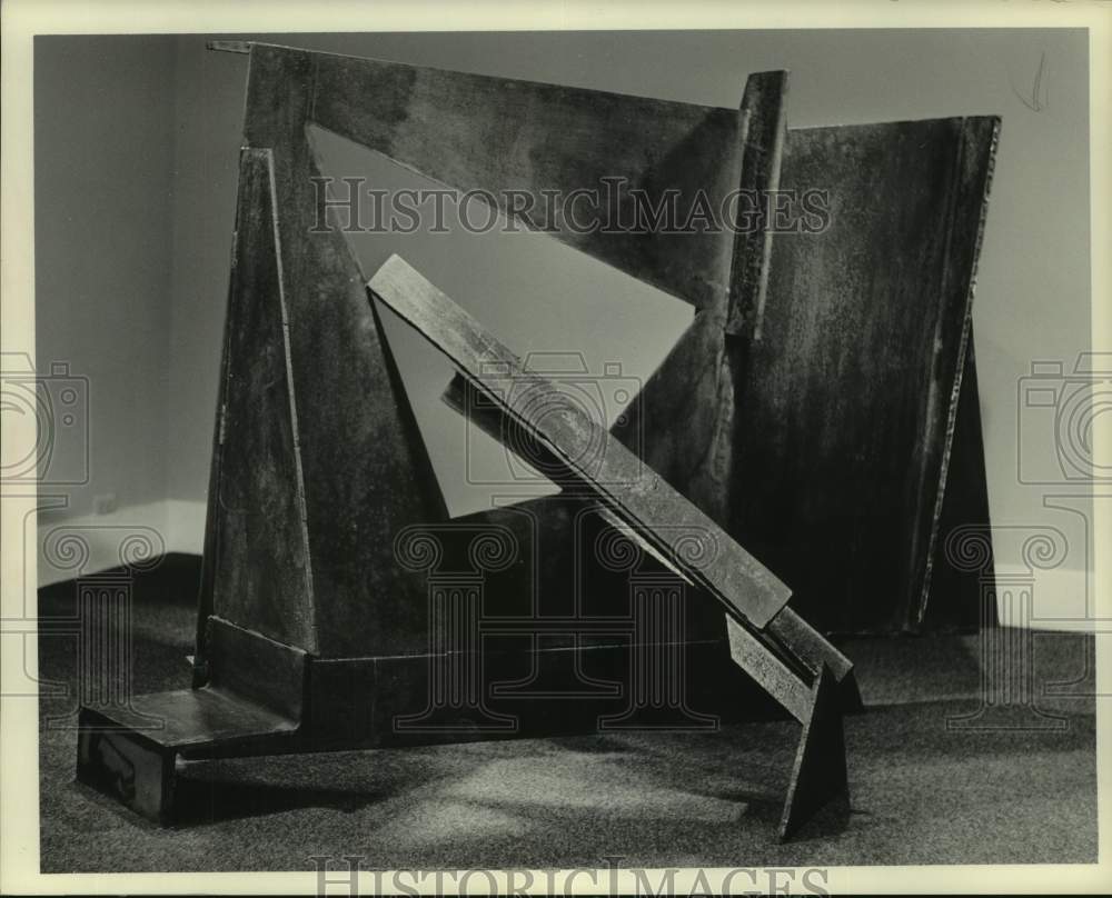 1975 Press Photo Steel sculpture by Anthony Caro at Tibor de Nagy Gallery- Historic Images