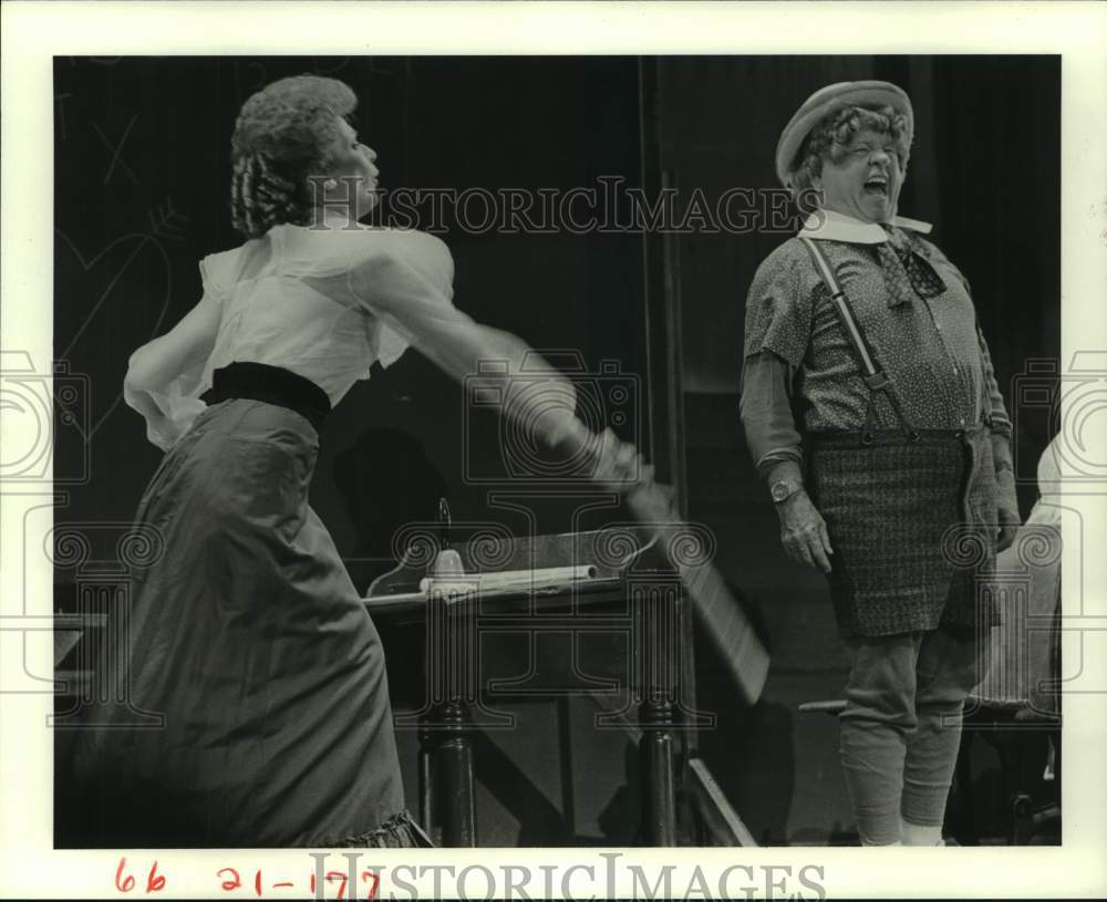 1983 Press Photo Mickey Rooney and Carol Lawrence star in "Sugar Babies" play