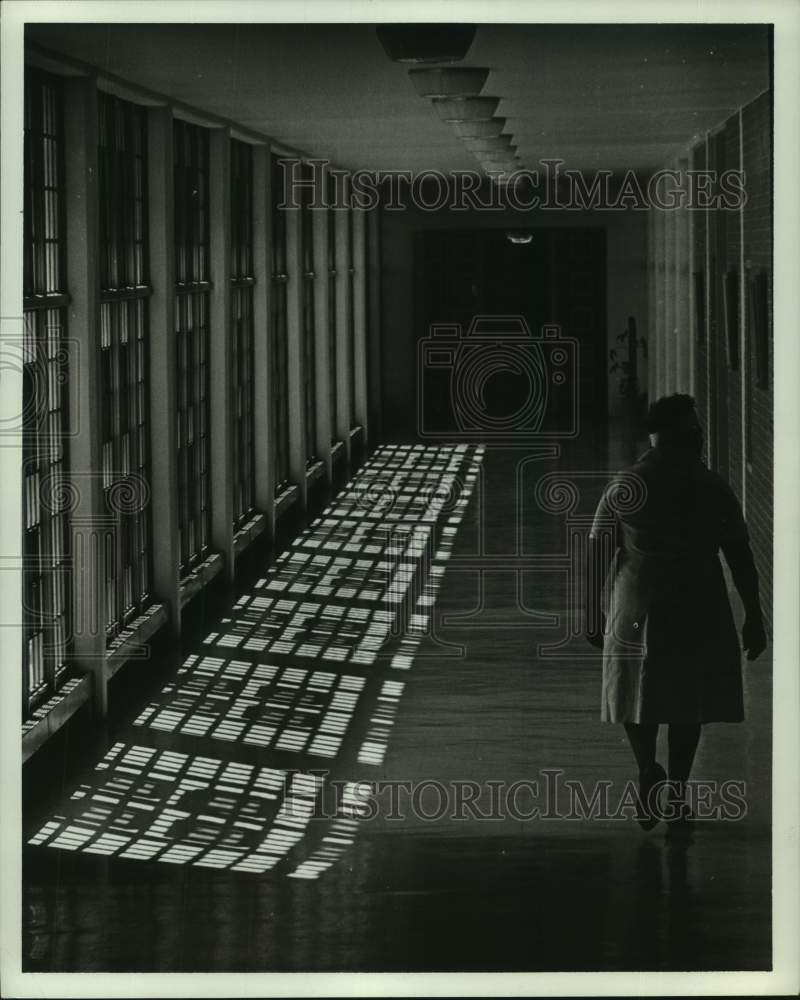 1966 Press Photo Female guard at Texas prison in Huntsville - hcx22041
