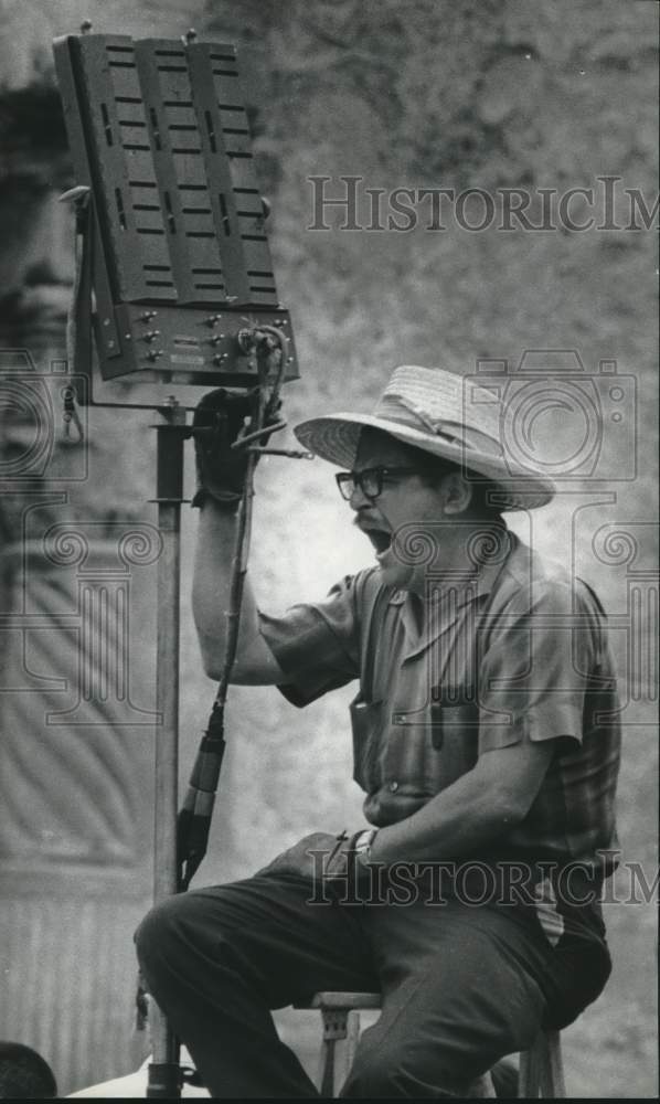 1969 Press Photo Worker yawning on the set of &quot;Viva Max&quot; - hcx26004- Historic Images