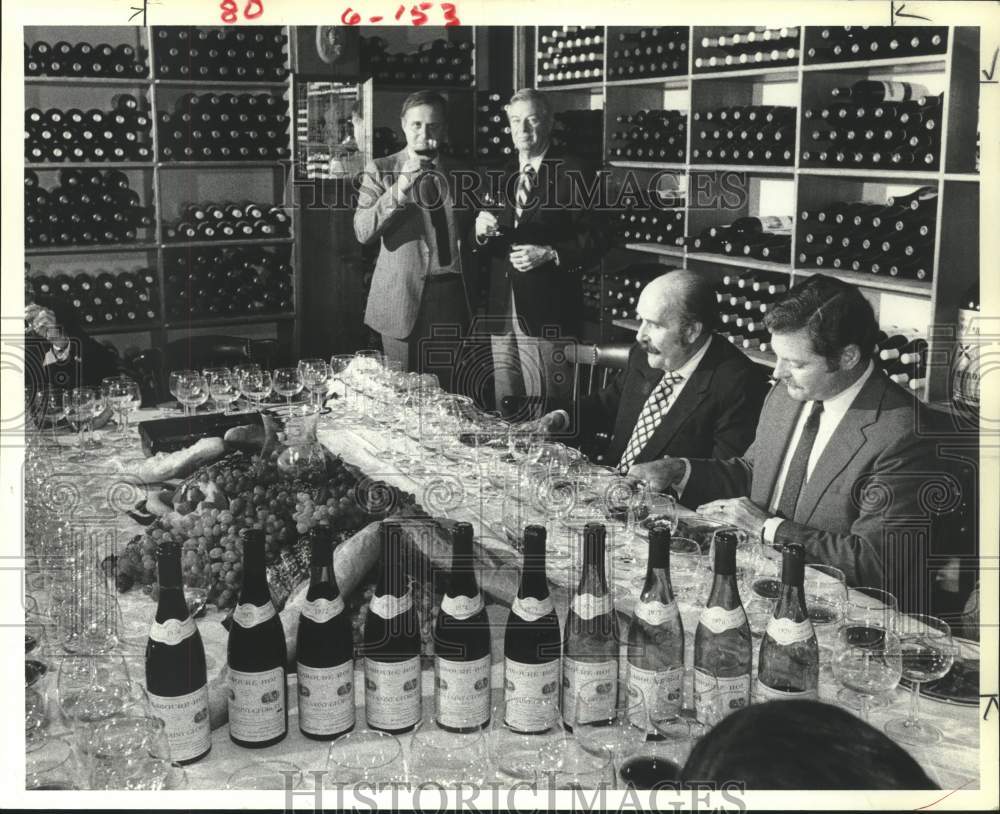 1981 Press Photo Burgundy wine producer Armand Cottin visits Houston for tasting