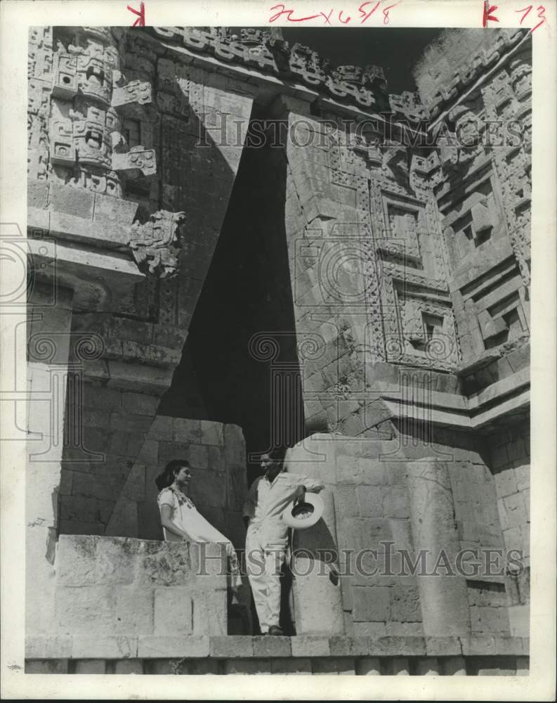 1965 Press Photo Maya youth & maiden visit glories of heritage at Uxmal, Mexico