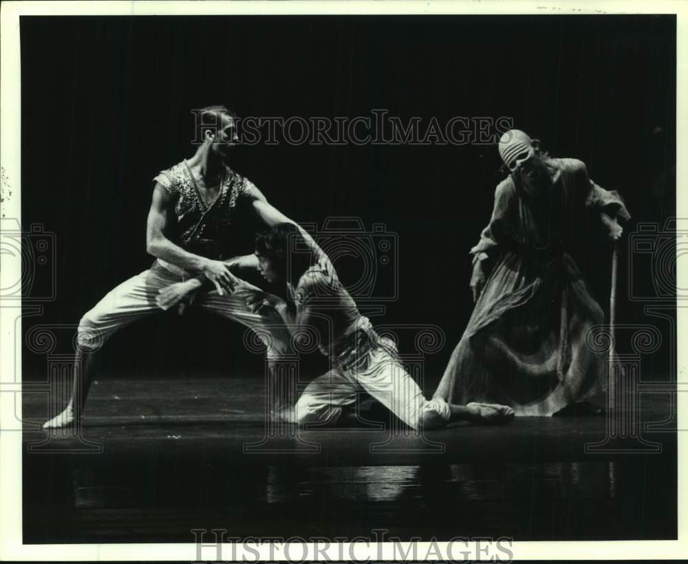 1989 Press Photo Scene from Gautama Buddha at Houston Ballet - hcx30095- Historic Images