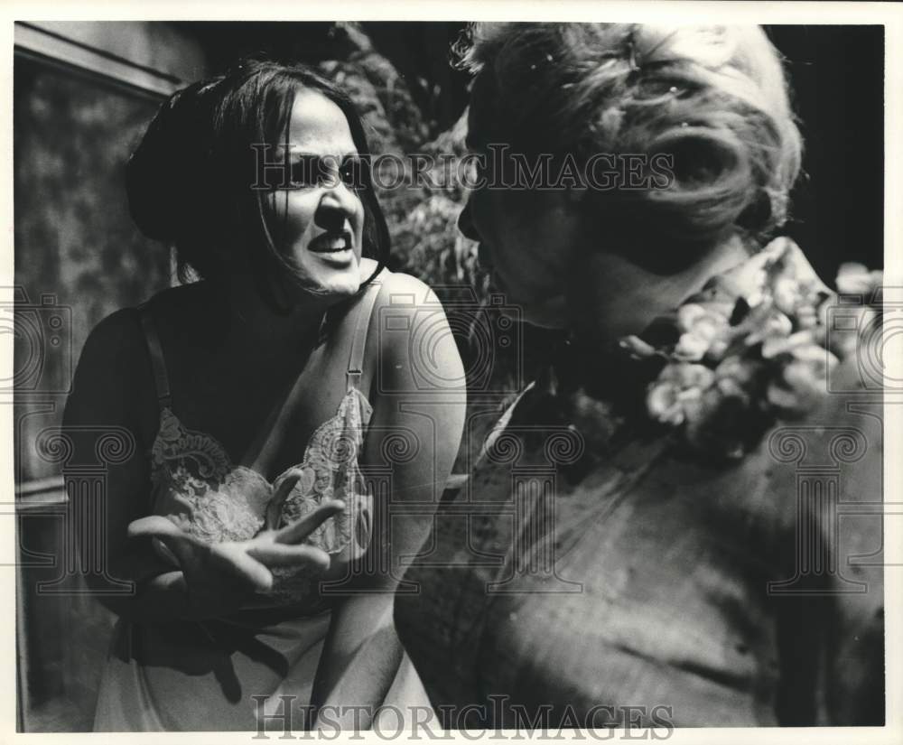 1970 Press Photo Scene from "The Rose Tattoo" by Alley Theater in Houston- Historic Images