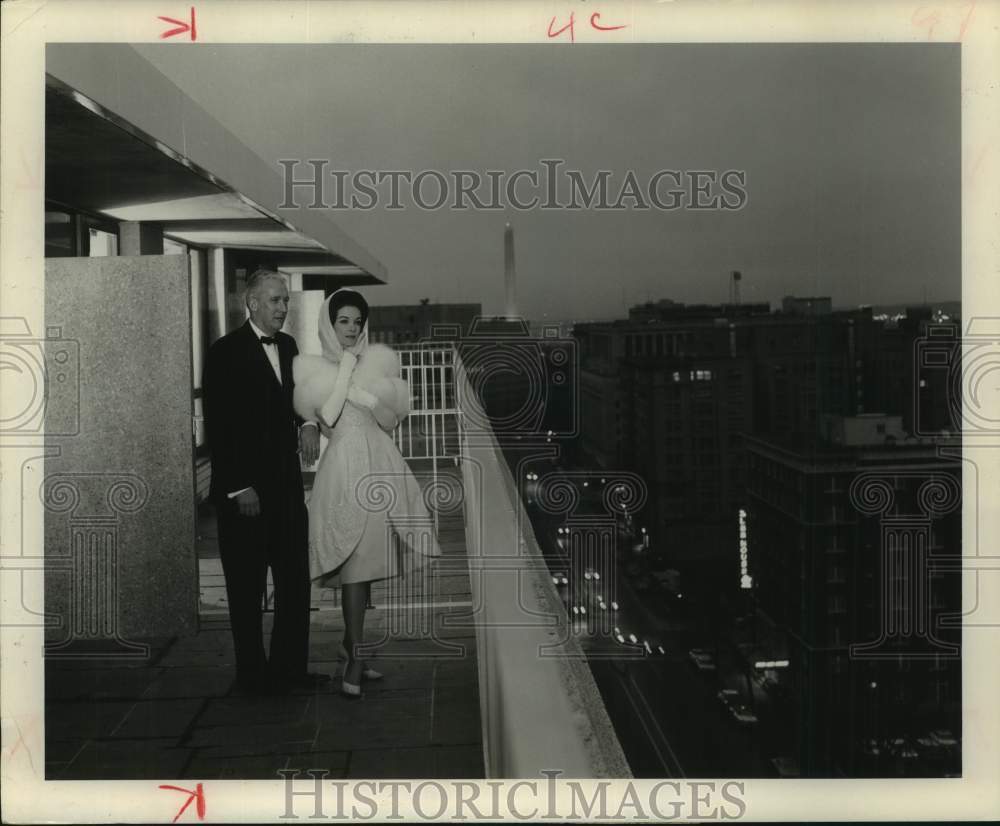 1965 Press Photo Guests of the Madison Hotel in Washington, D.C. - hcx36547- Historic Images