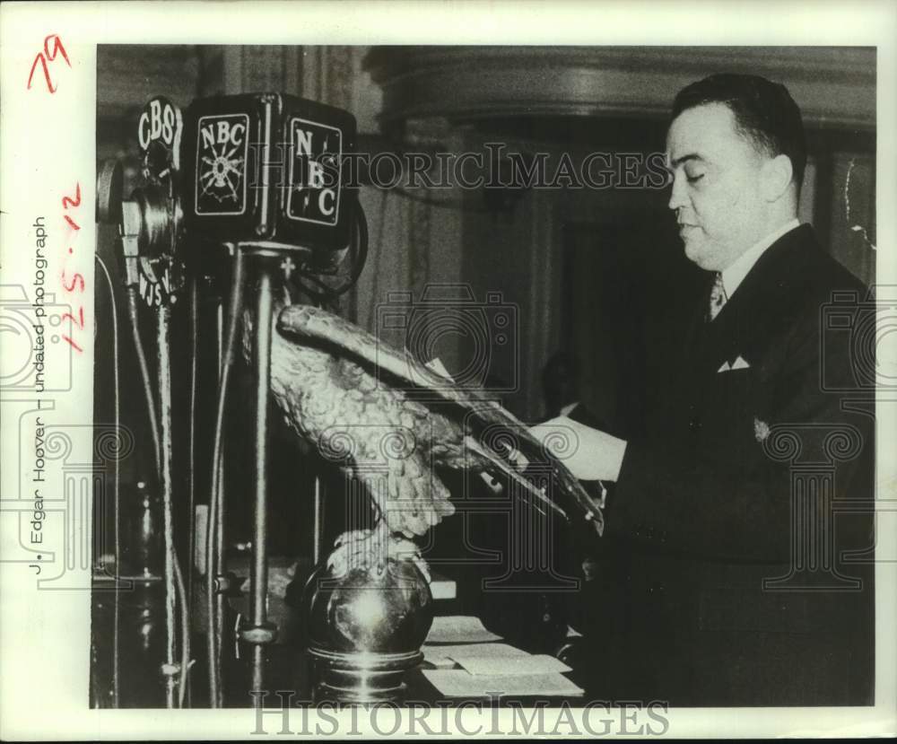 1980 Press Photo J. Edgar Hoover - FBI Director - at news conference podium- Historic Images