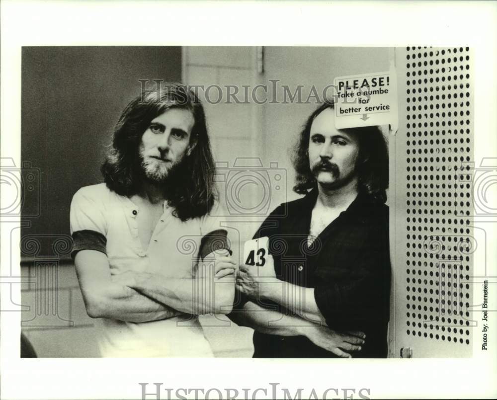 1998 Press Photo Two Band Members of Crosby, Stills and Nash Music Group- Historic Images