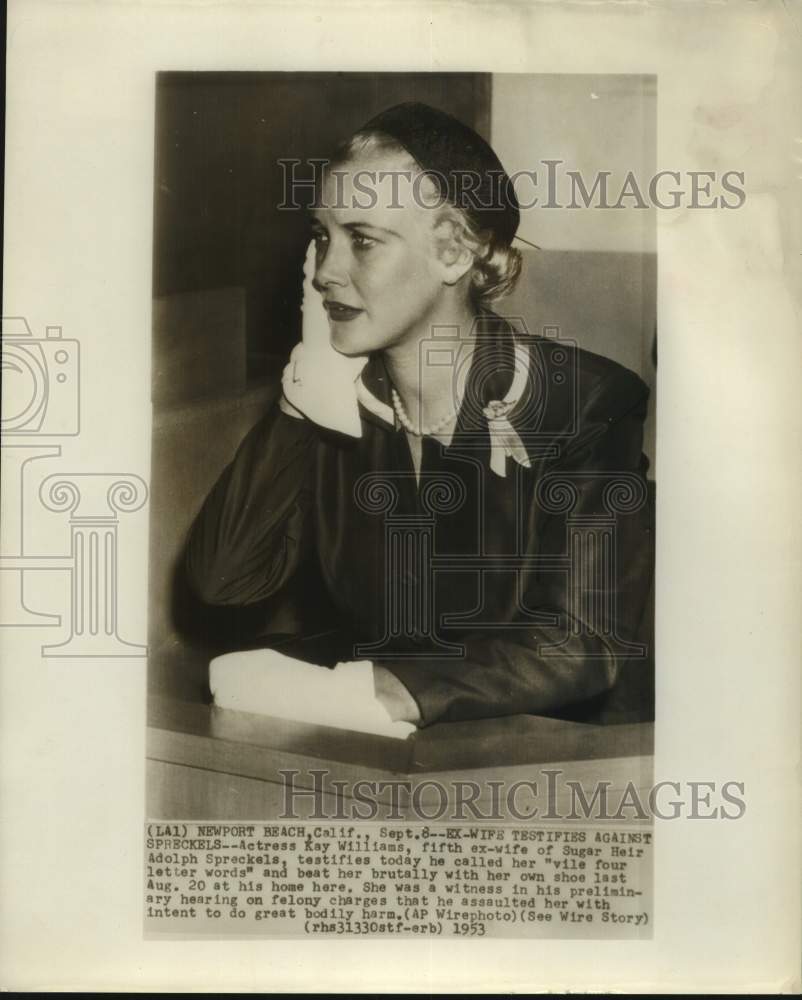 1953 Press Photo Actress Kay Williams Testifies in Newport Beach, California- Historic Images