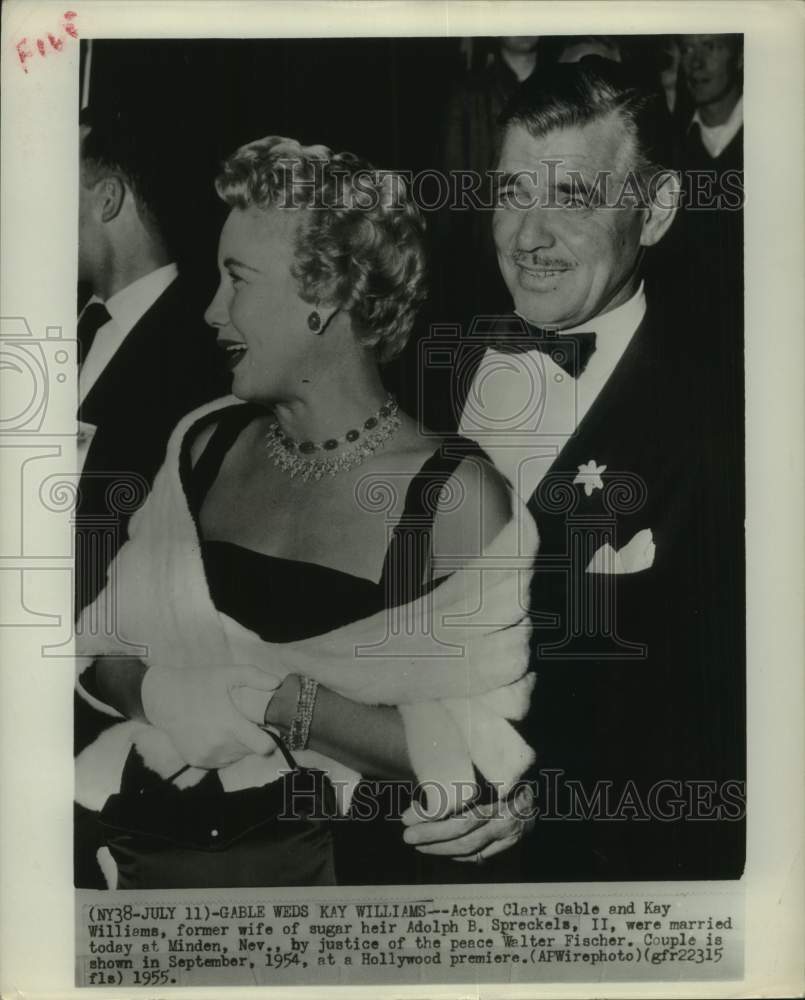 1954 Press Photo Actor Clark Gable with new wife Kay Williams in Hollywood