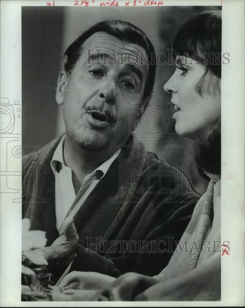 1970 Press Photo Singers Tennessee Ernie Ford and Barbara Feldon - hcx42041- Historic Images