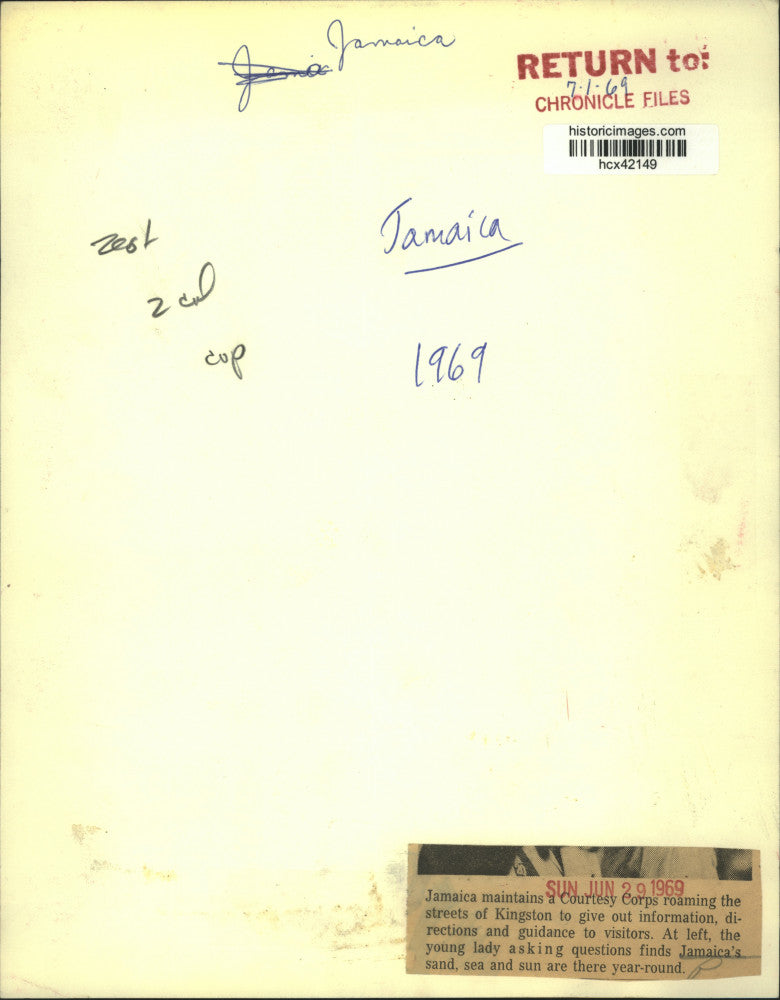 1969 Press Photo Lady Asks Courtesy Corp Questions on Kingston Streets, Jamaica