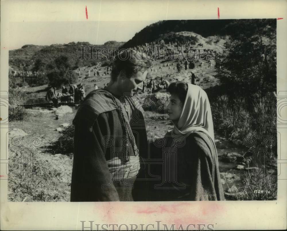 1961 Press Photo Charlton Heston & Haya Harareet in scene from "Ben-Hur"- Historic Images