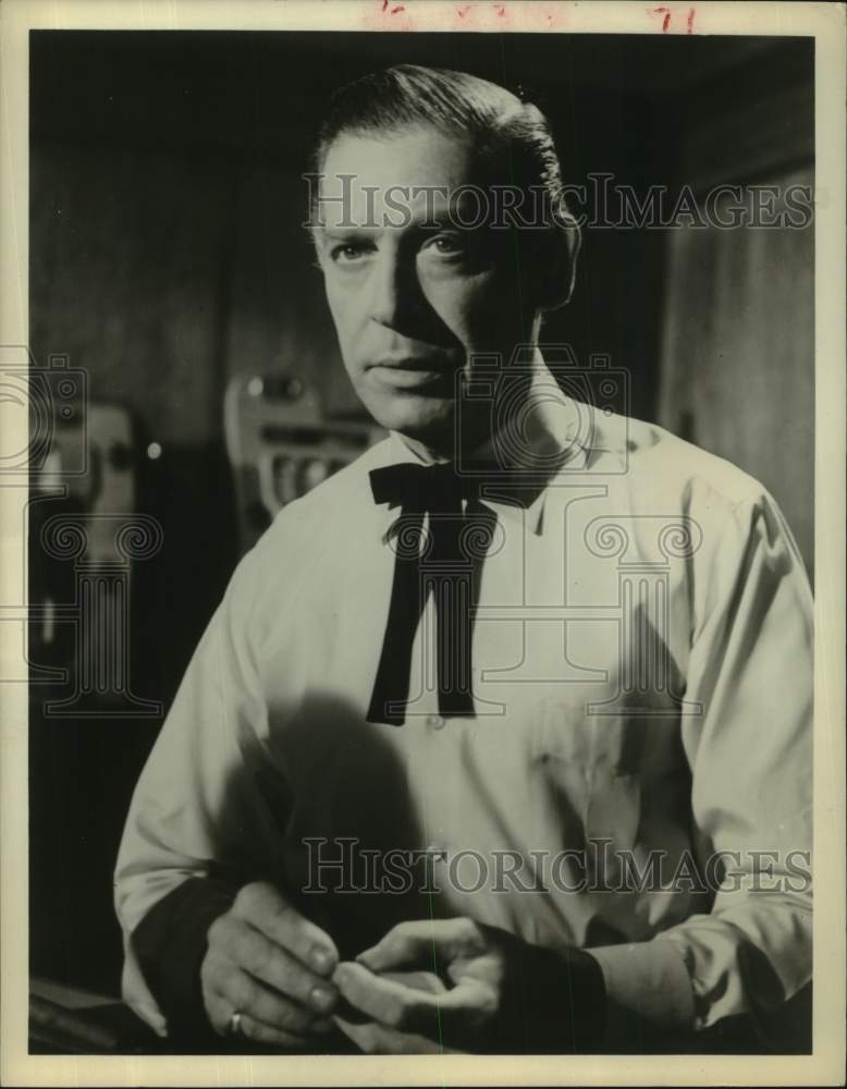 1961 Press Photo Milton Berle; "Dick Powell Reynolds Aluminum Show" episode- Historic Images