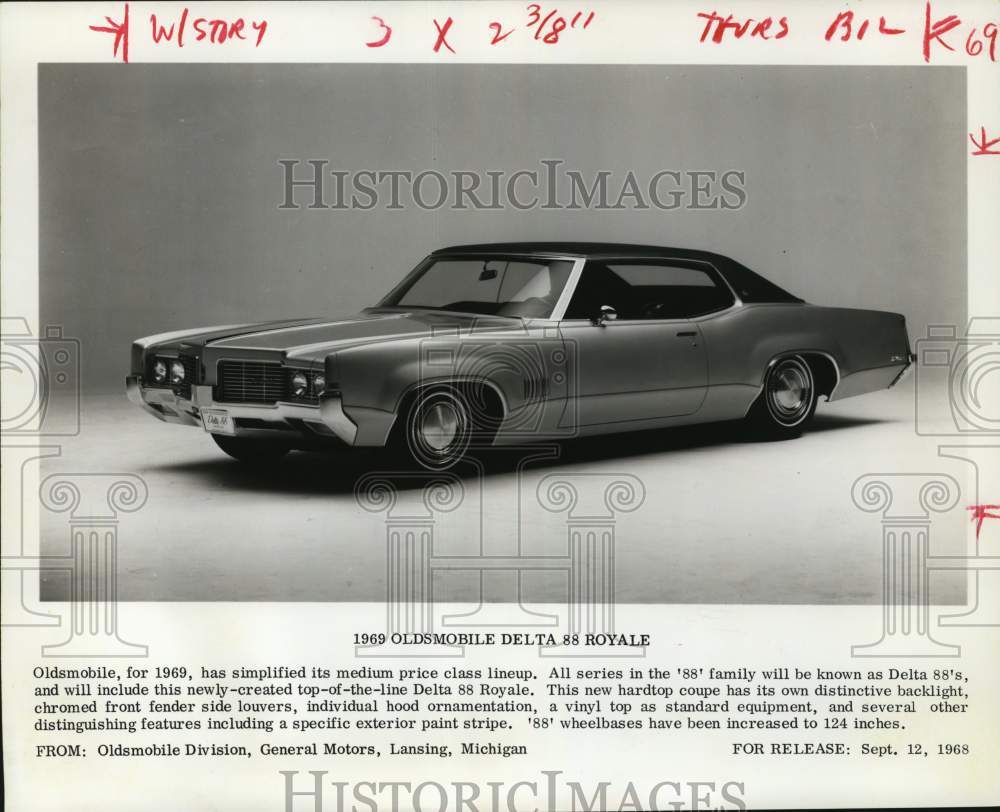 1968 Press Photo Oldsmobile Delta 88 Royale is top of the line - hcx46480- Historic Images