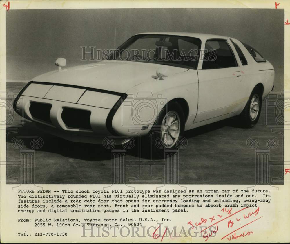 1974 Press Photo Toyota's F101 prototype is an urban car of the future- Historic Images