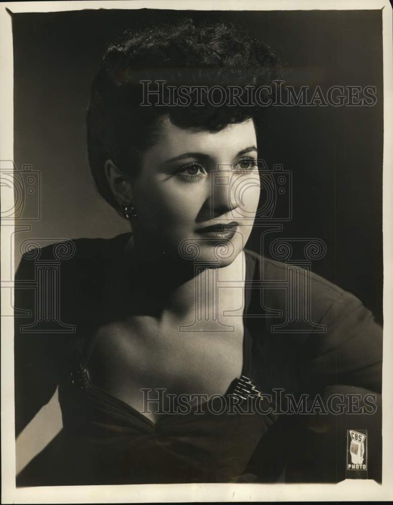 1944 Press Photo CBS singing star Joan Brooks guests on "Here's to Romance"- Historic Images
