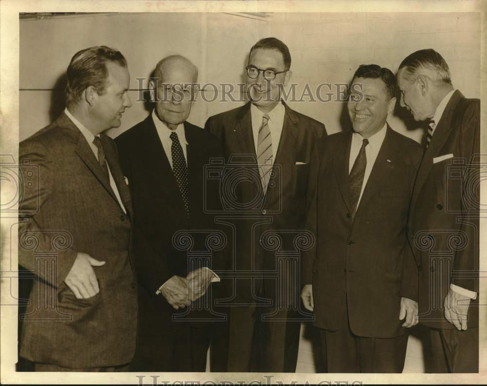 1955 Press Photo Estes Kefauver visits with men during Houston trip - hcx48520- Historic Images