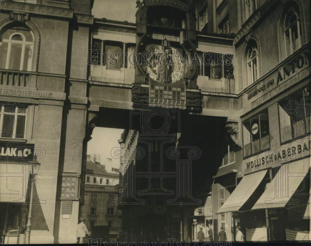 Press Photo Clock at Hoher Market, Vienna - hcx48534- Historic Images